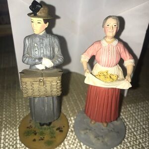 Vintage Wizard of Oz (Auntie Em & Miss Gulch) sculpture